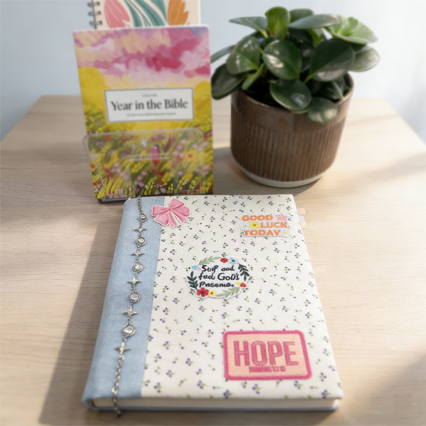 Embroidery Bible Book Covers for Paperbacks Soft Cloth Protector ，Comes with a beautiful chain bookmark.Thickness 2 cm，（8.86in*11.22in）