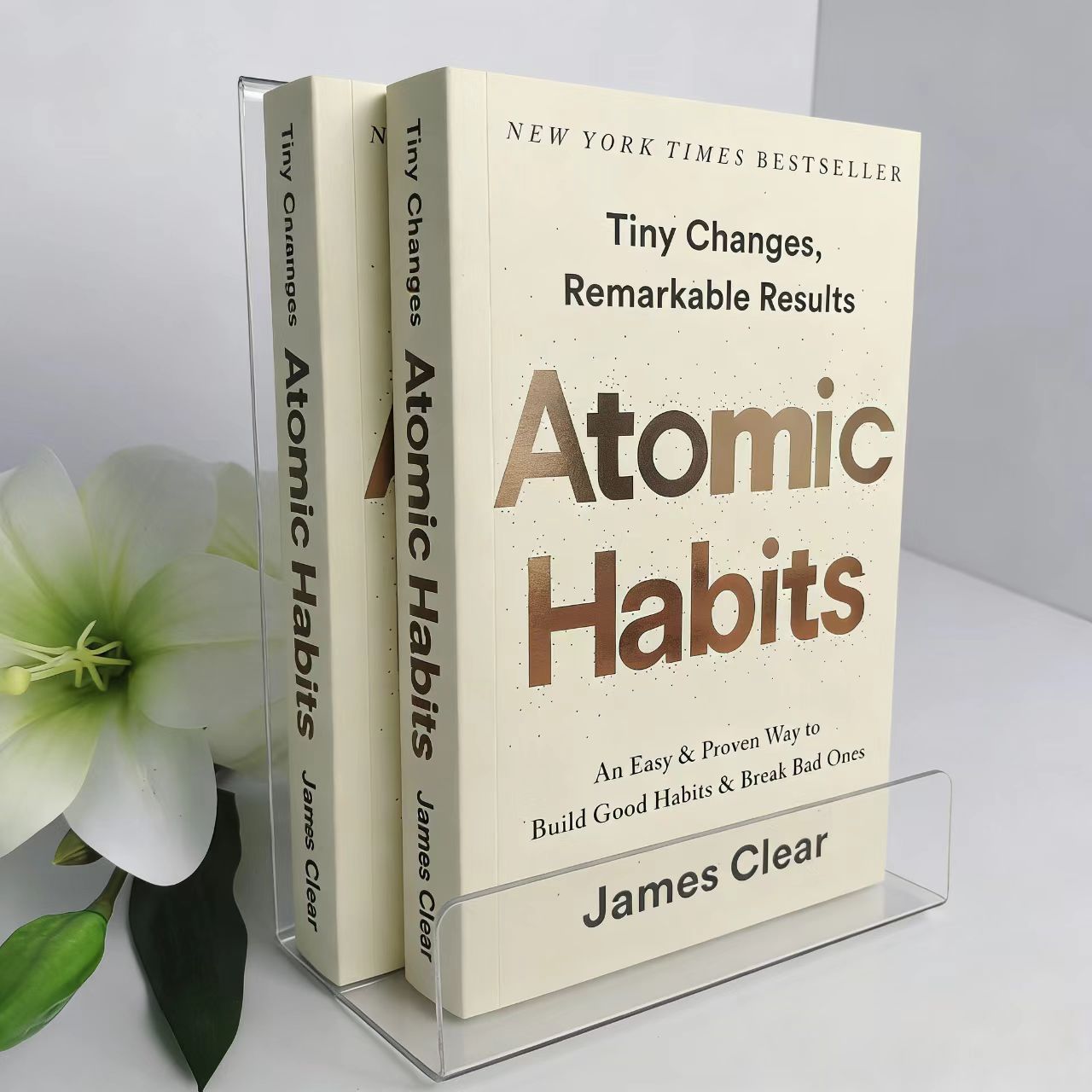 Atomic Habits: An Easy & Proven Way to Build Good Habits & Break Bad Ones