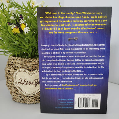 The Housemaid : An absolutely addictive psychological thriller with a jaw-dropping twist by Freida McFadden